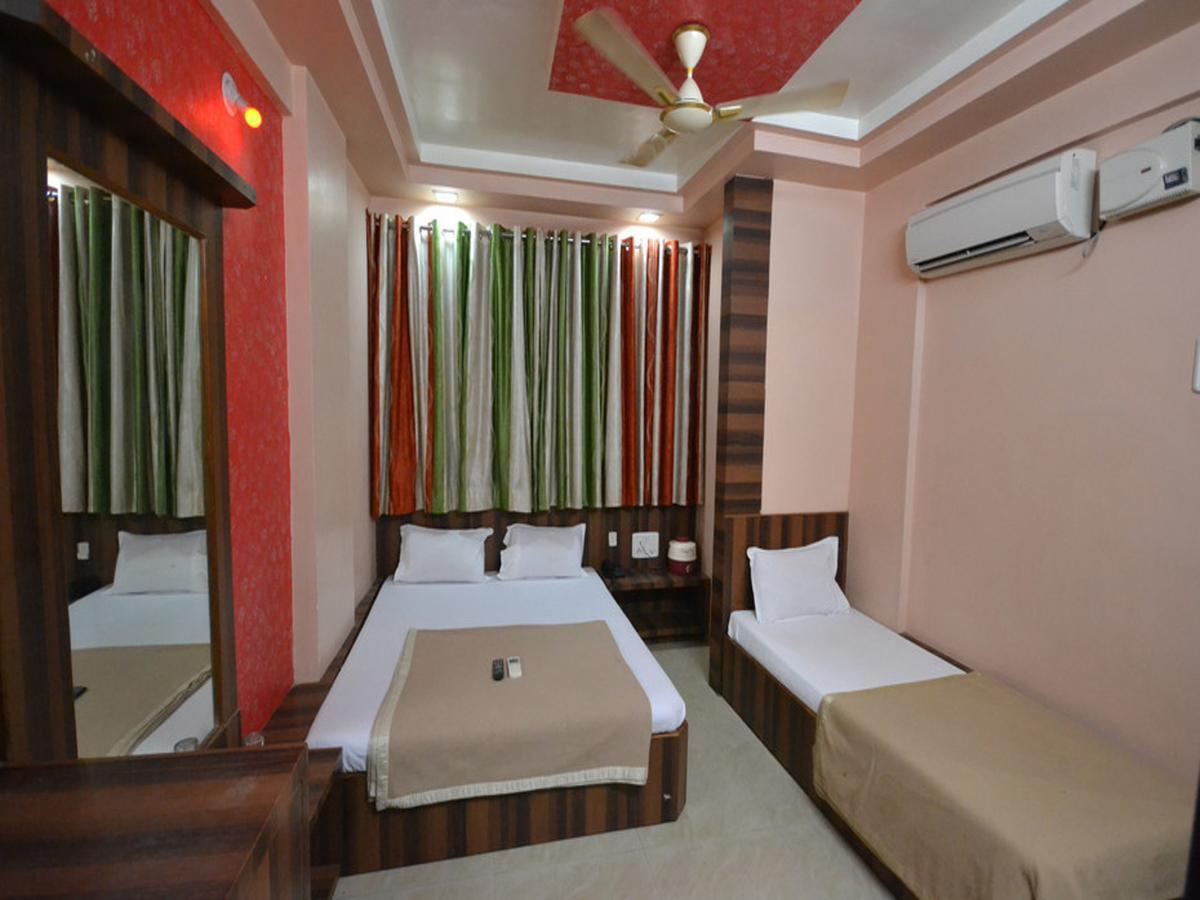 Hotel Sai Hari Prasad Shirdi Eksteriør billede
